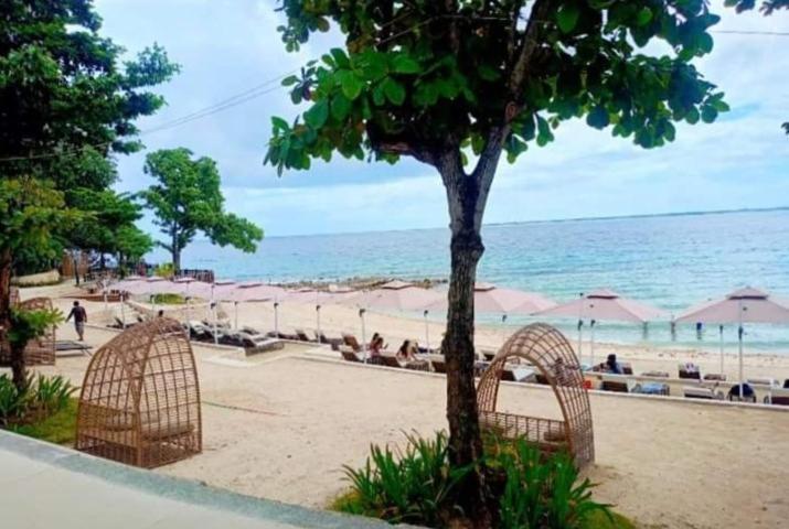 Mactan Newtown 8 Boulevard Deluxe Punta Engano  Exterior photo